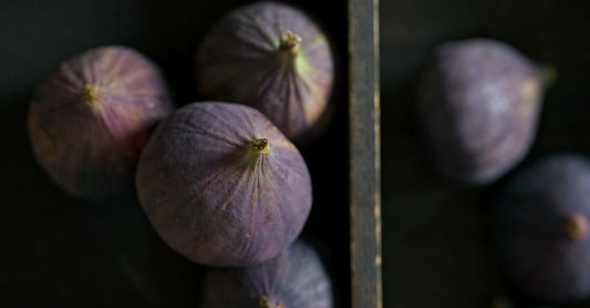 What Does Midnight Fig Smell Like? A Guide to This Dark, Fruity Scent